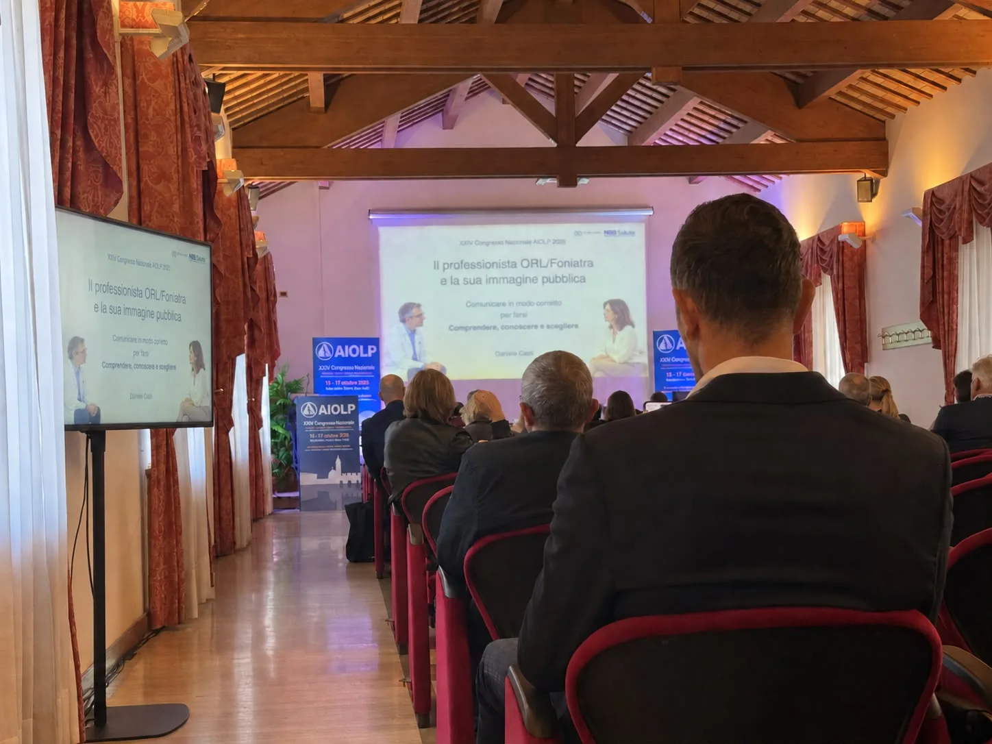 La sala durante l’intervento sulla comunicazione del professionista sanitario al Congresso AIOLP 2026